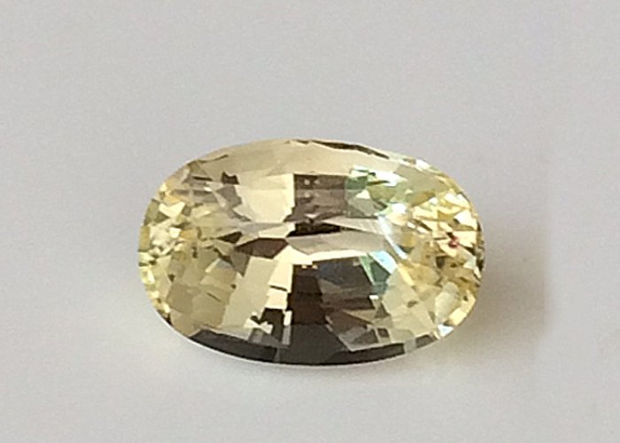 1.64 Cts Unheated Yellow Sapphire IF Certified Vivid Ceylon yellow Sapphire