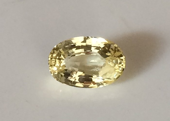 1.64 Cts Unheated Yellow Sapphire IF Certified Vivid Ceylon yellow Sapphire