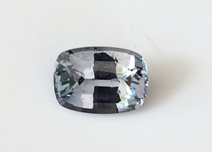 1.32 cts Natural Blue Sapphire Certified Light blue Sapphire