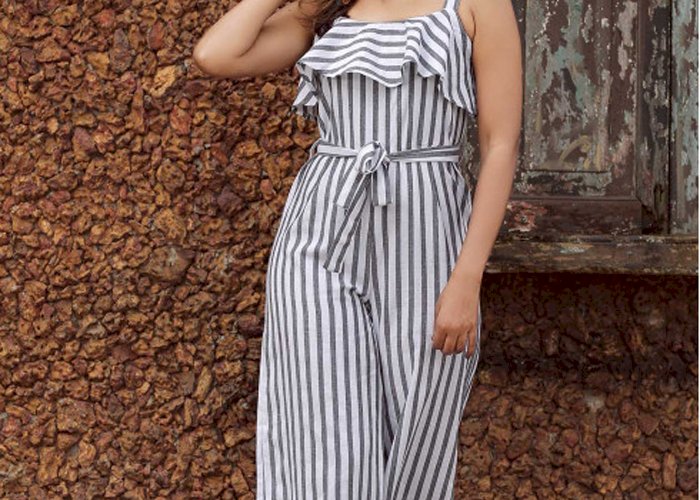 WHITE & BLACK STRIPE JUMPSUIT