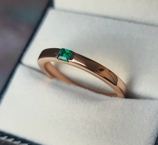 Natural Princess Cut Emerald Wedding Band, 14K Rose Gold Emerald Square Engagement Ring,Channel Set Emerald Solitaire Classic Women, Teenager Daughters Gifted Ring. 